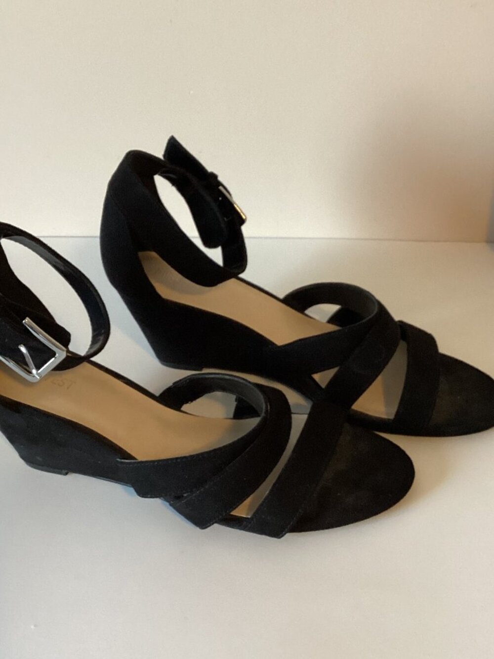 Lookout Nine West Women's 9.5 M Black Wedge Strappy Sandals Evening Prom